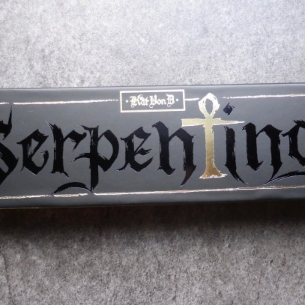 Kat Von D / KVD Beauty Serpentina Palette Limited Edition